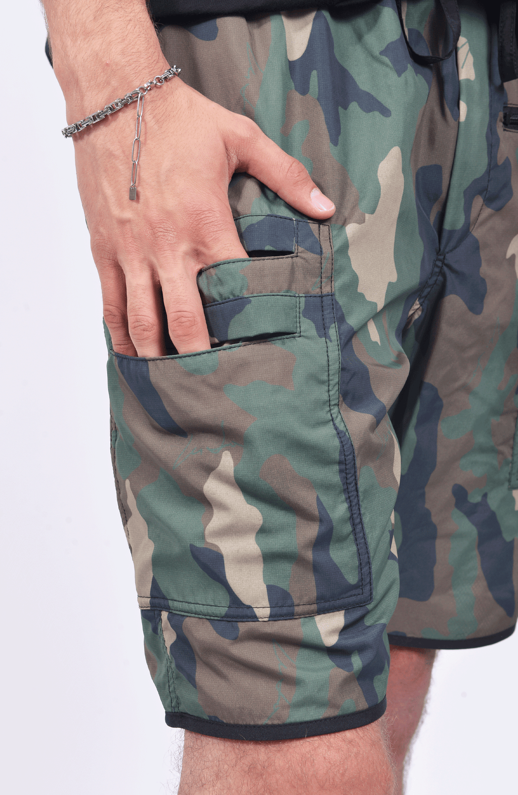 Luda - Camo Double Pocket Shorts