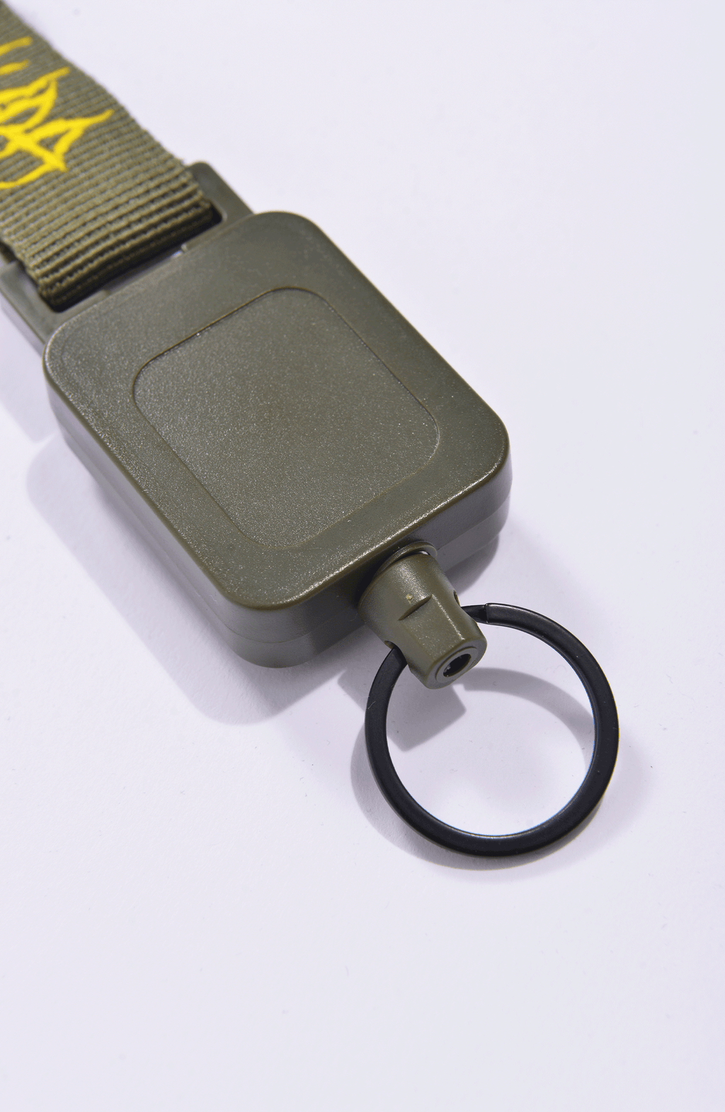 Luda - Green Retractable Keychain