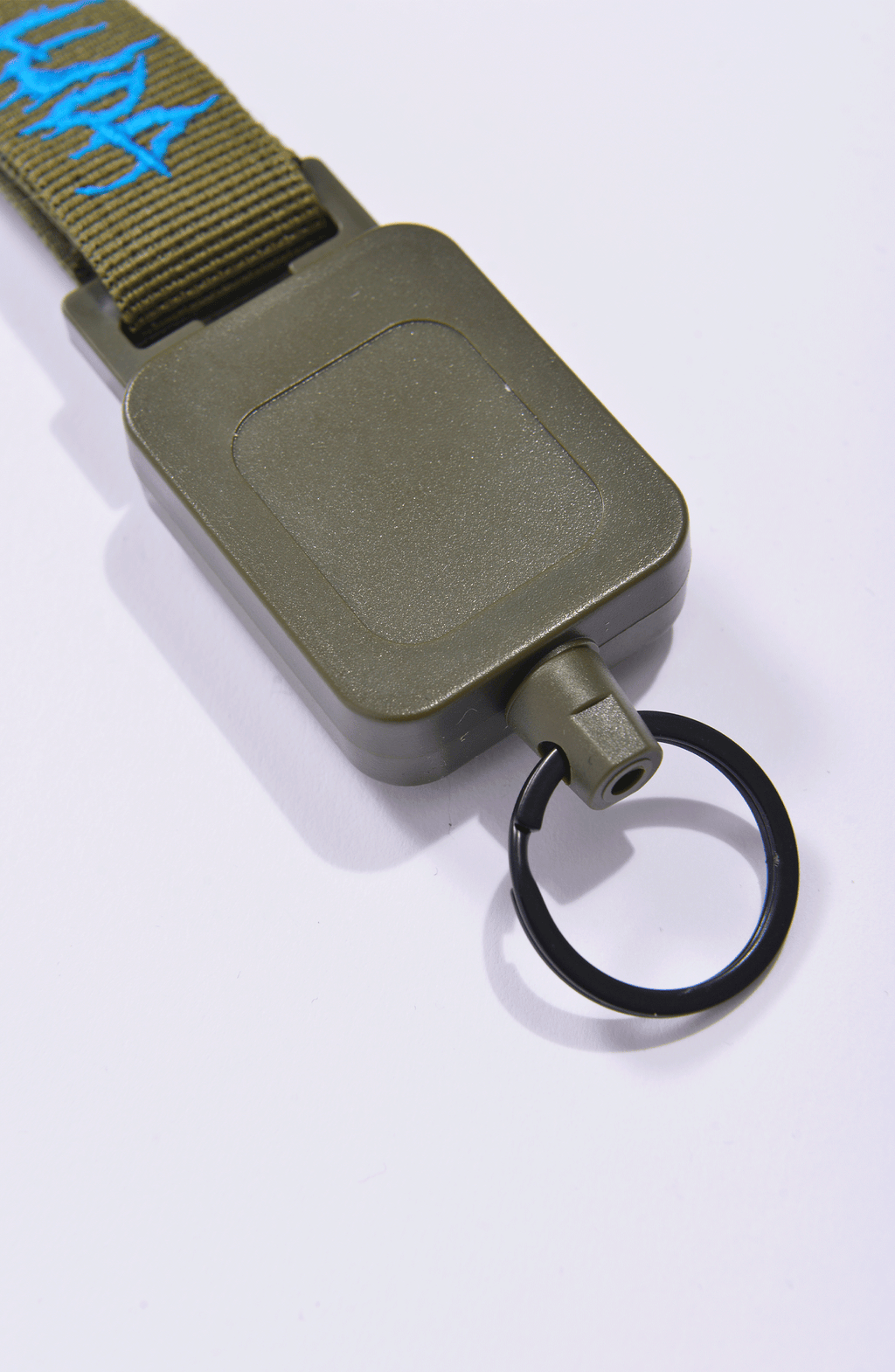 Luda - Green Retractable Keychain