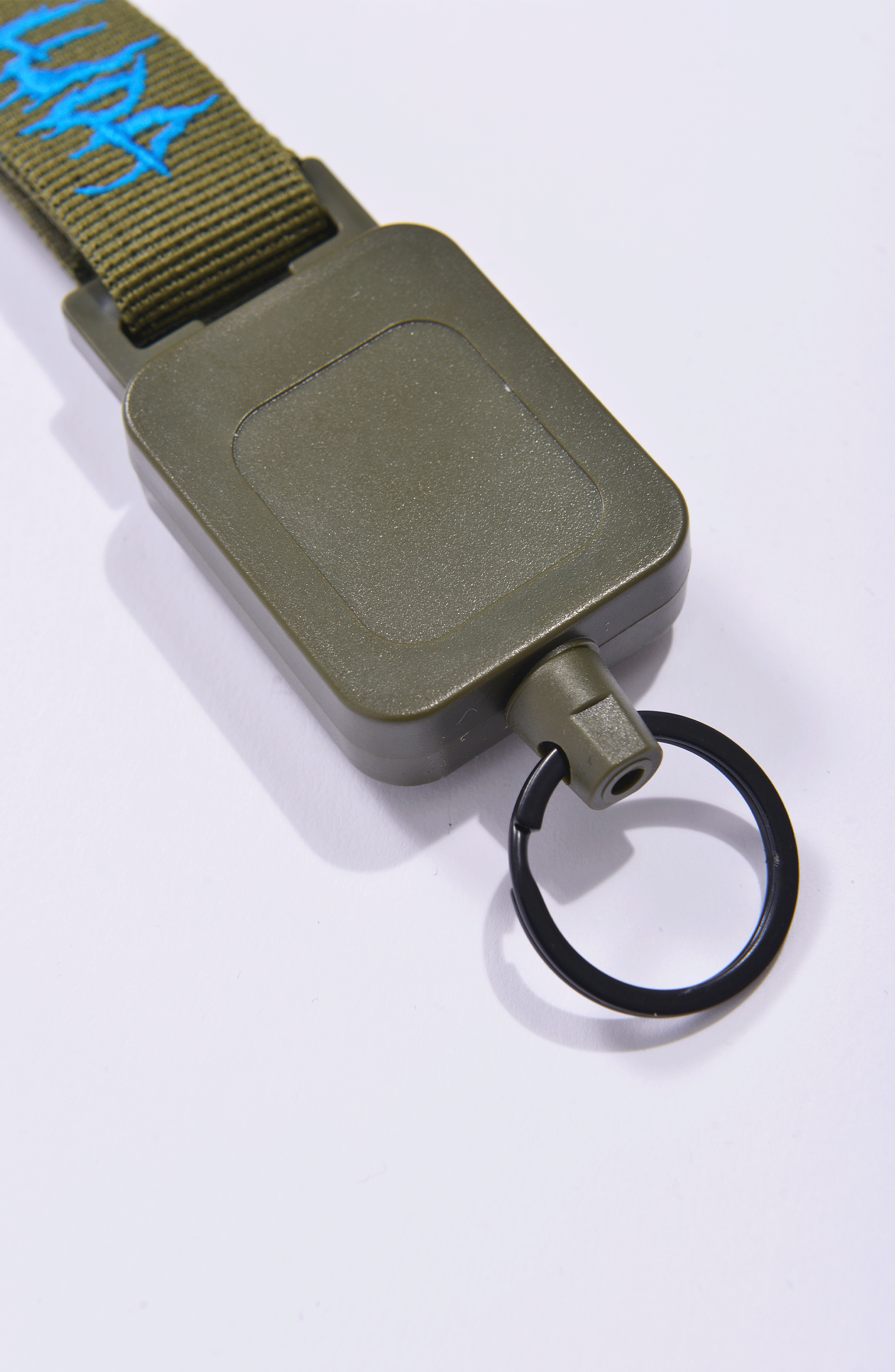 Luda - Green Retractable Keychain