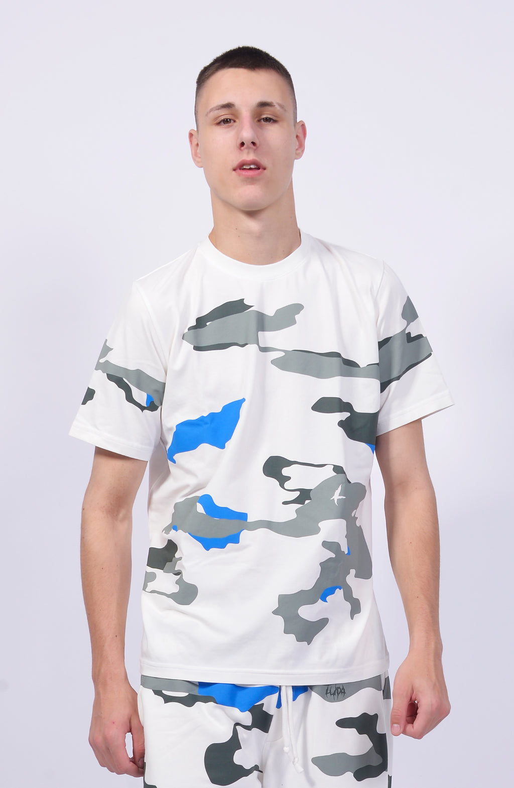 Luda - Navy Camouflage - White T-Shirt