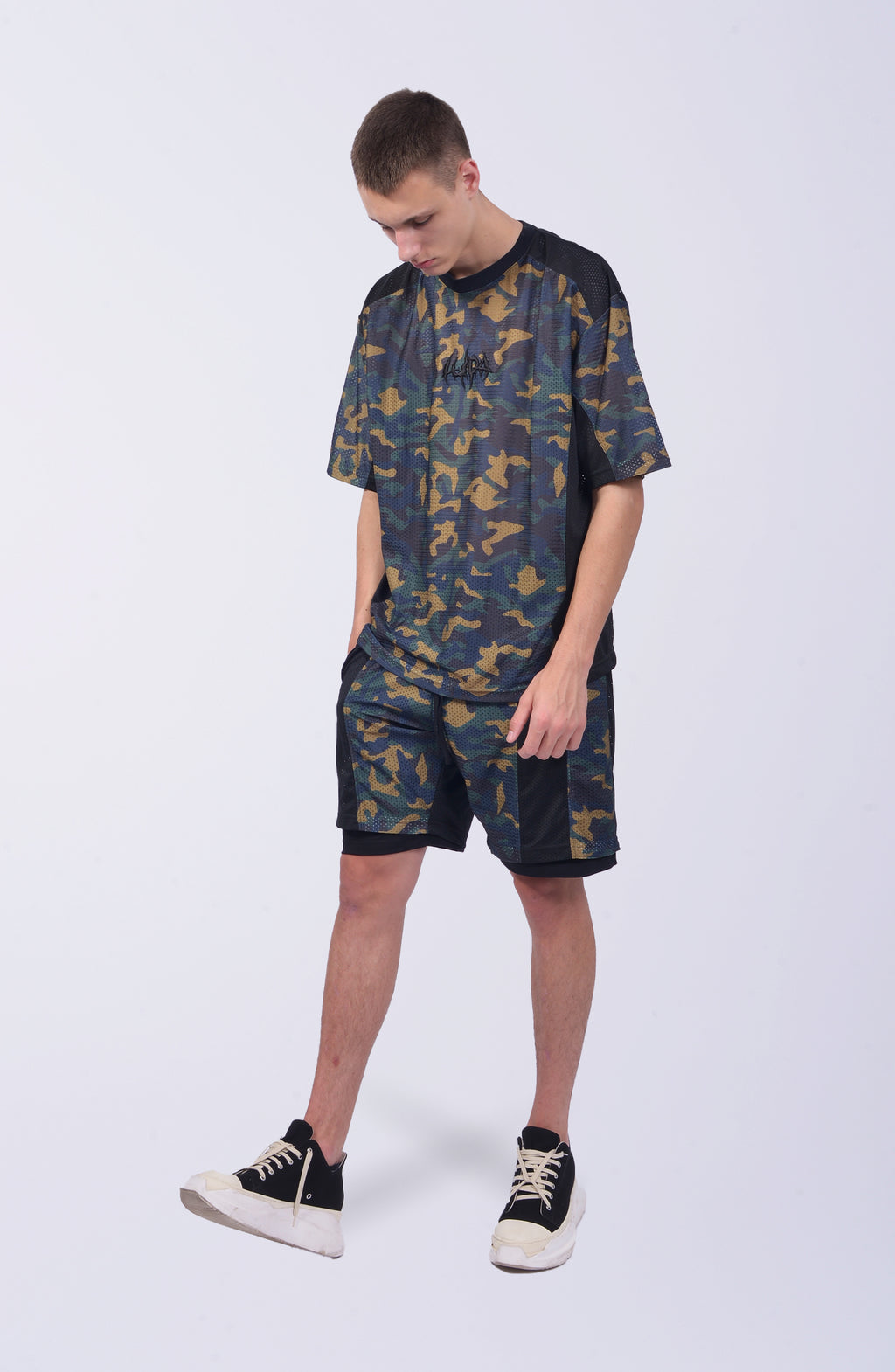 Luda - Camo Mesh - Shorts