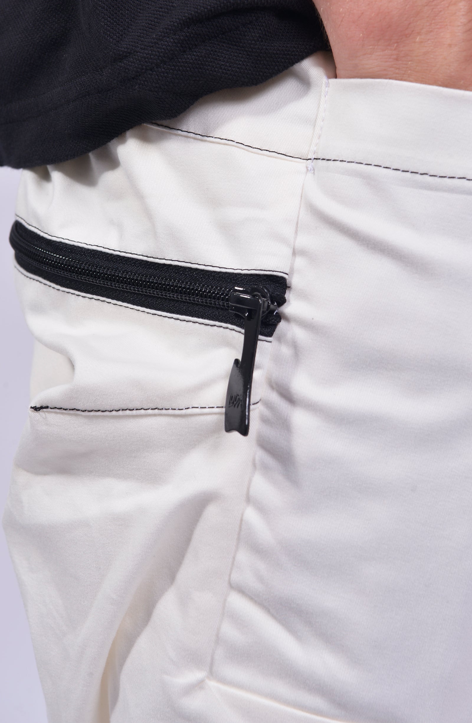 Luda - Buckle Shorts - White
