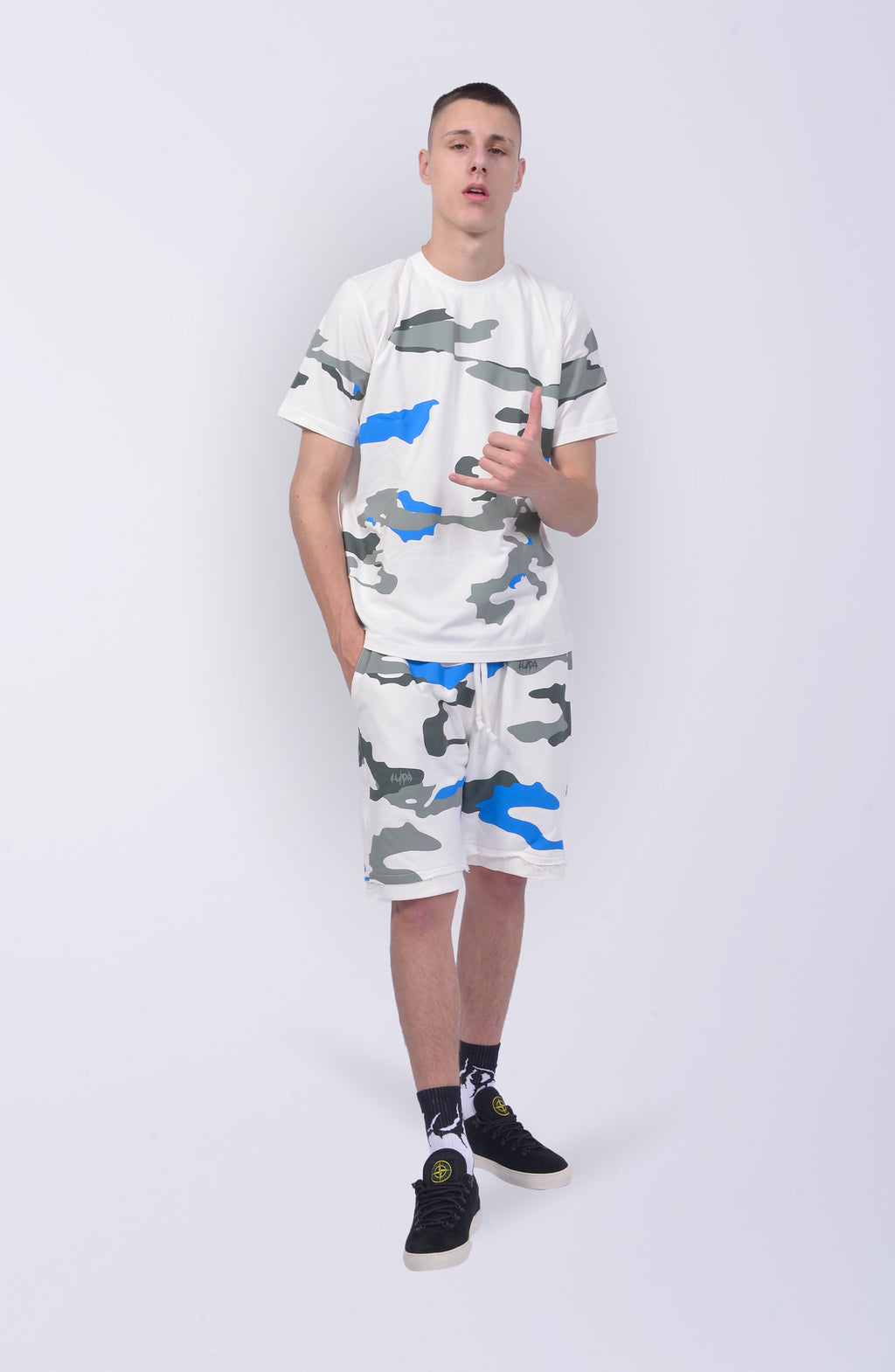 Luda - Navy Camouflage - White T-Shirt