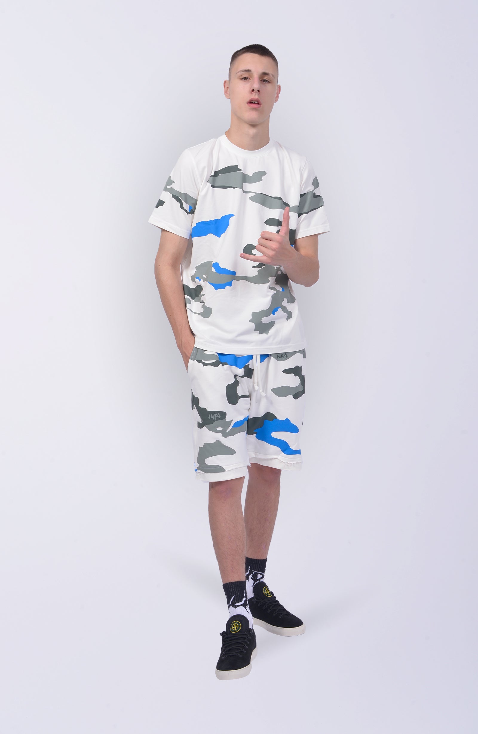 Luda - Navy Camouflage - White T-Shirt