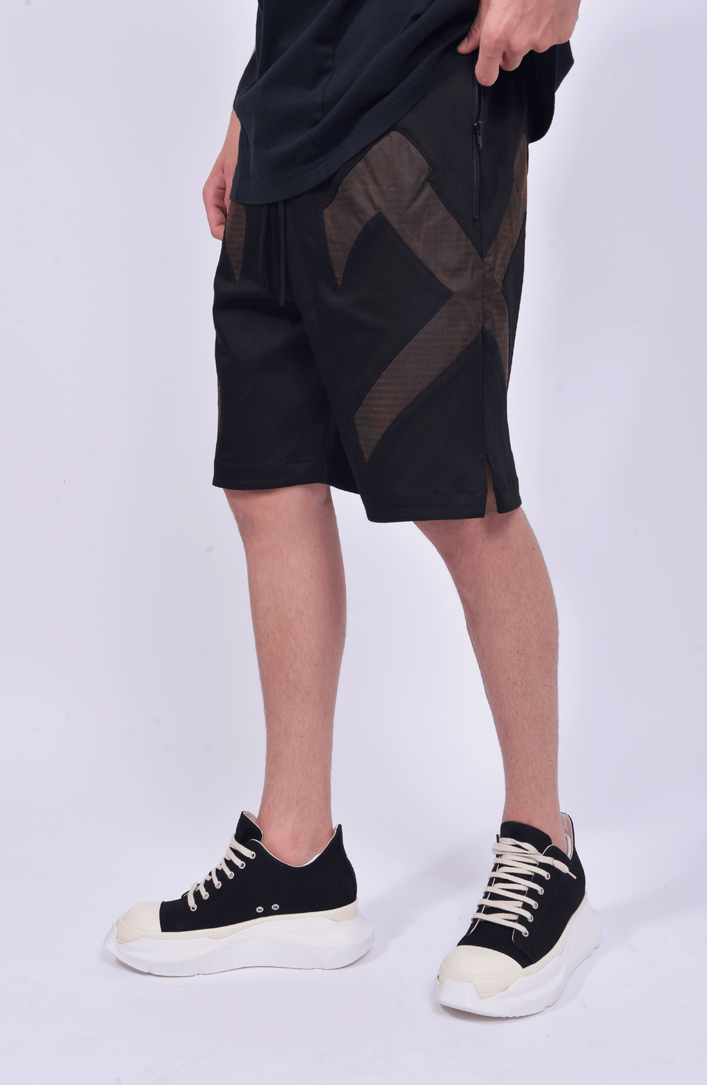 Luda - Axes Shorts