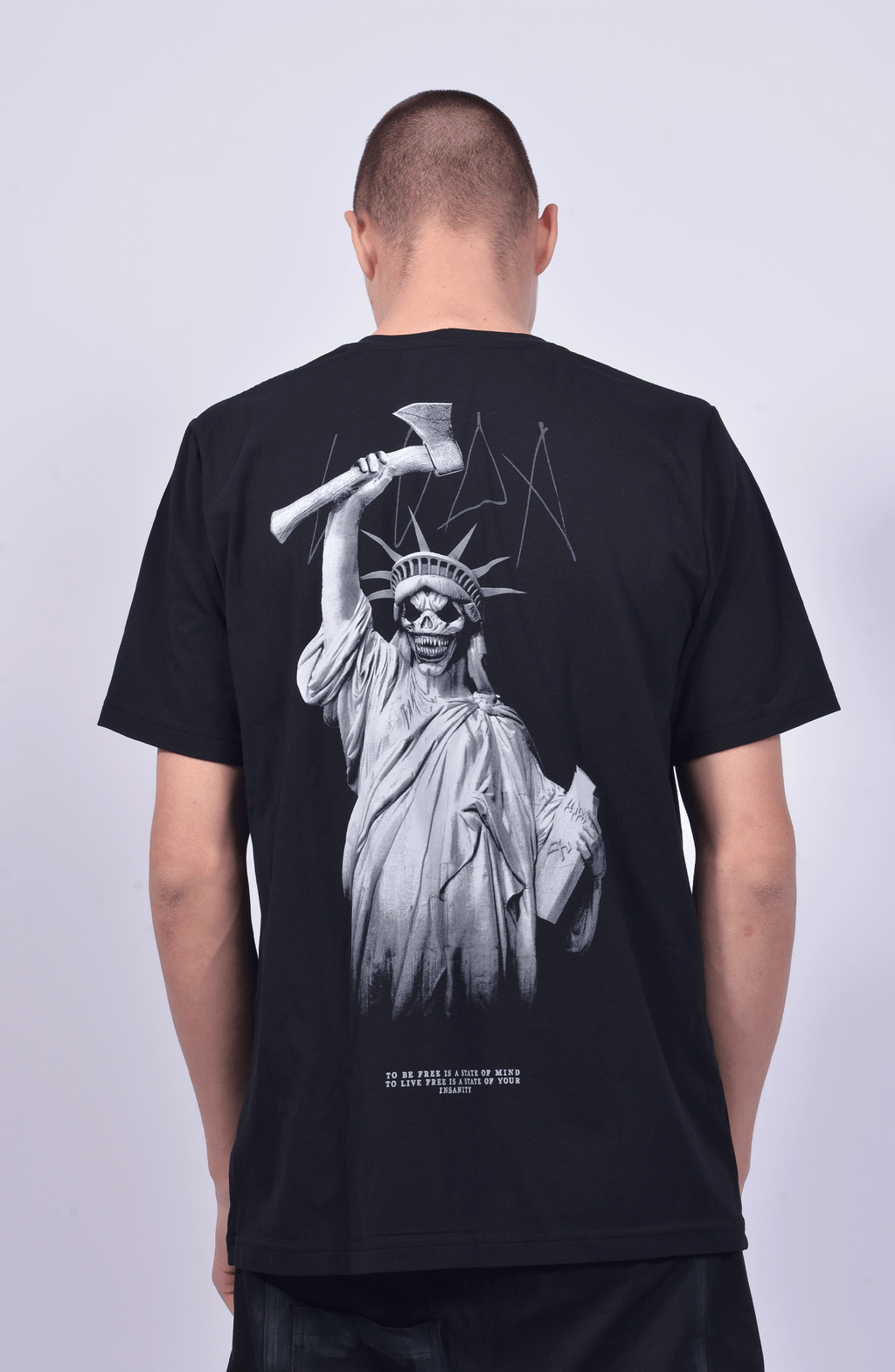 Luda - Statue of Luda T-Shirt