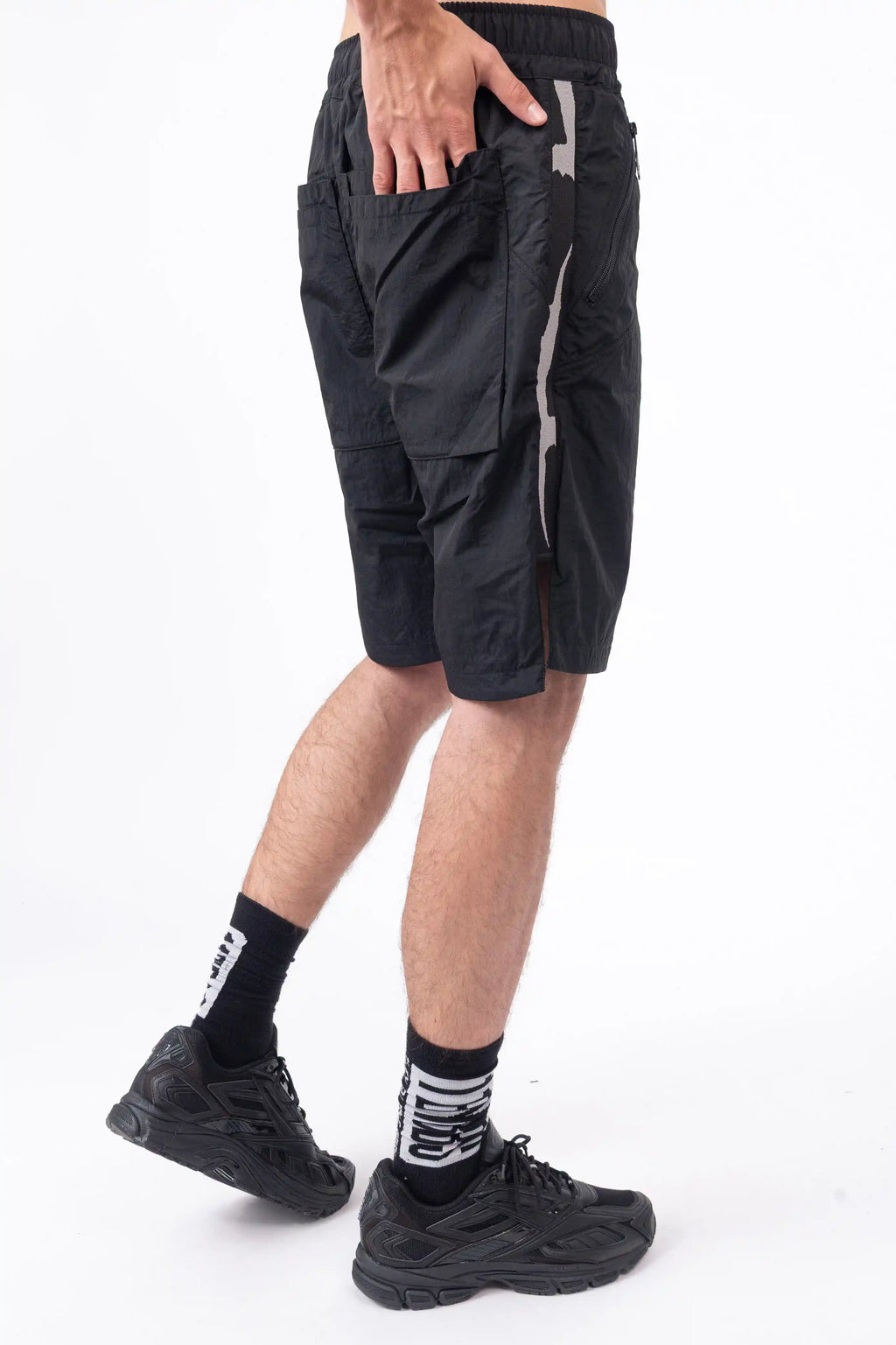 Luda - Side Split Shorts