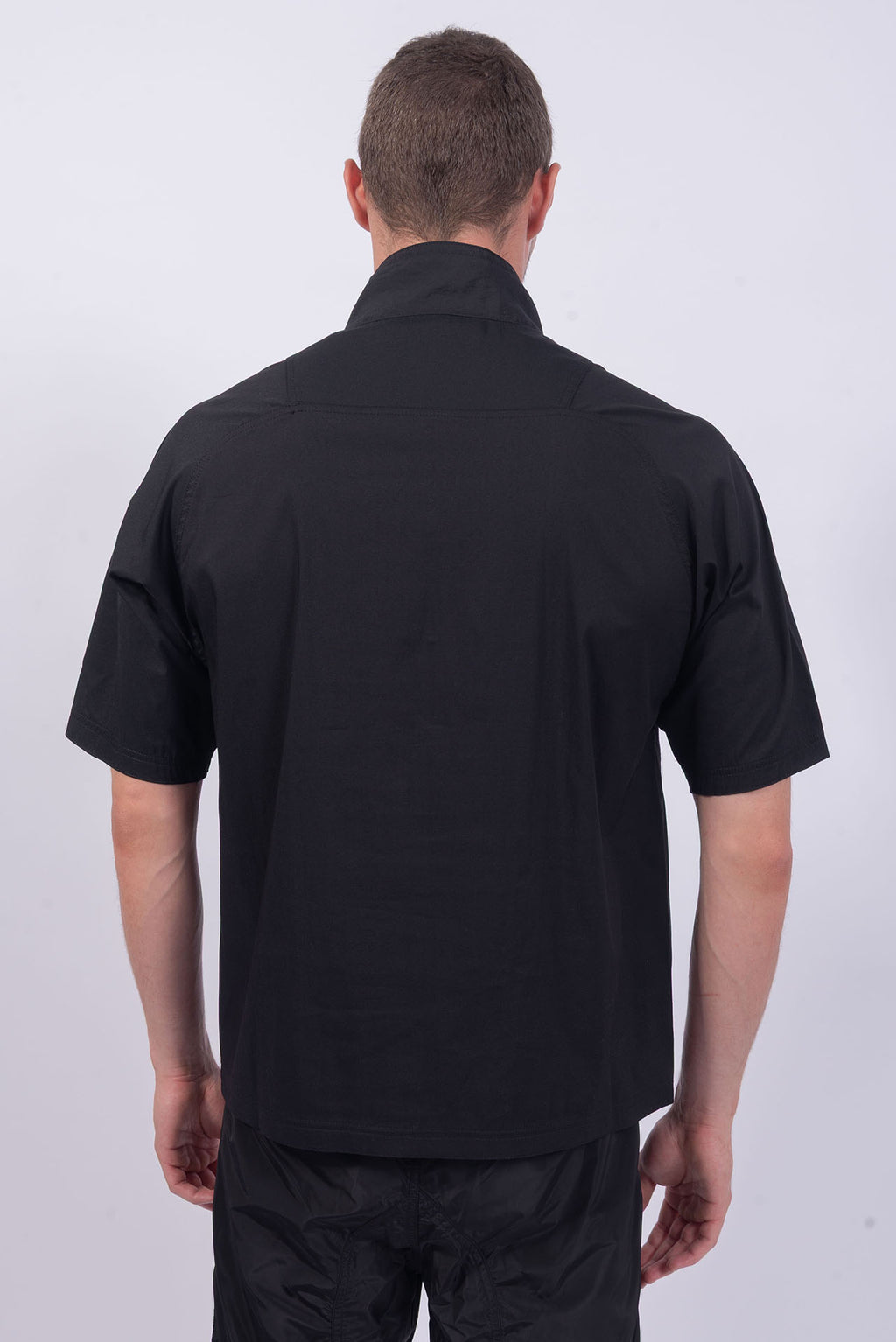 Luda - Pockets  T-Shirt