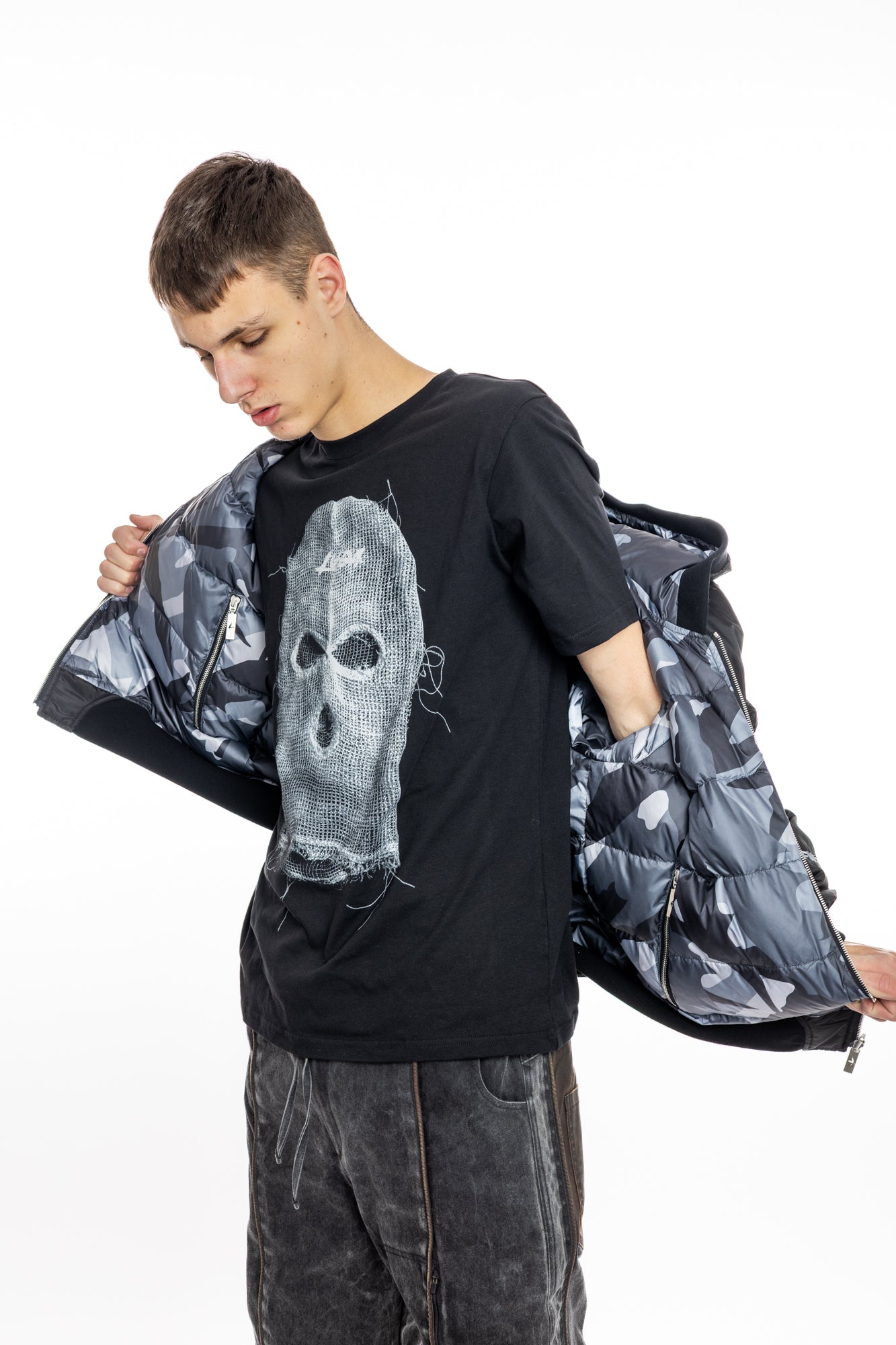 Luda - Reversible Bomber