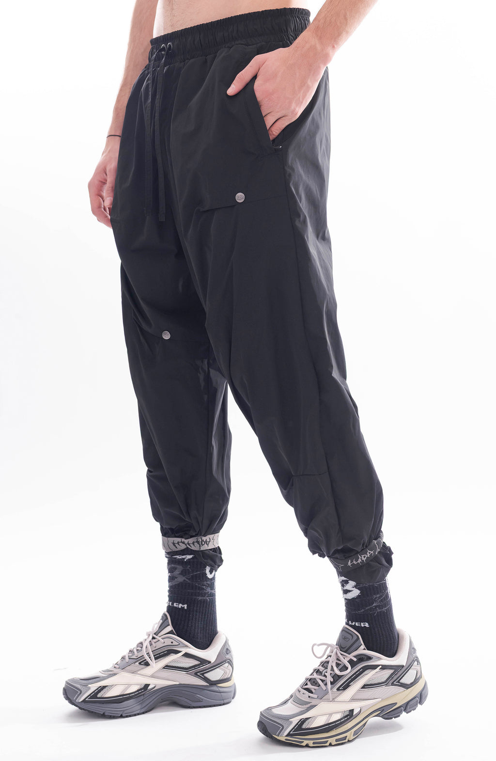 Luda - Noir Track Pant