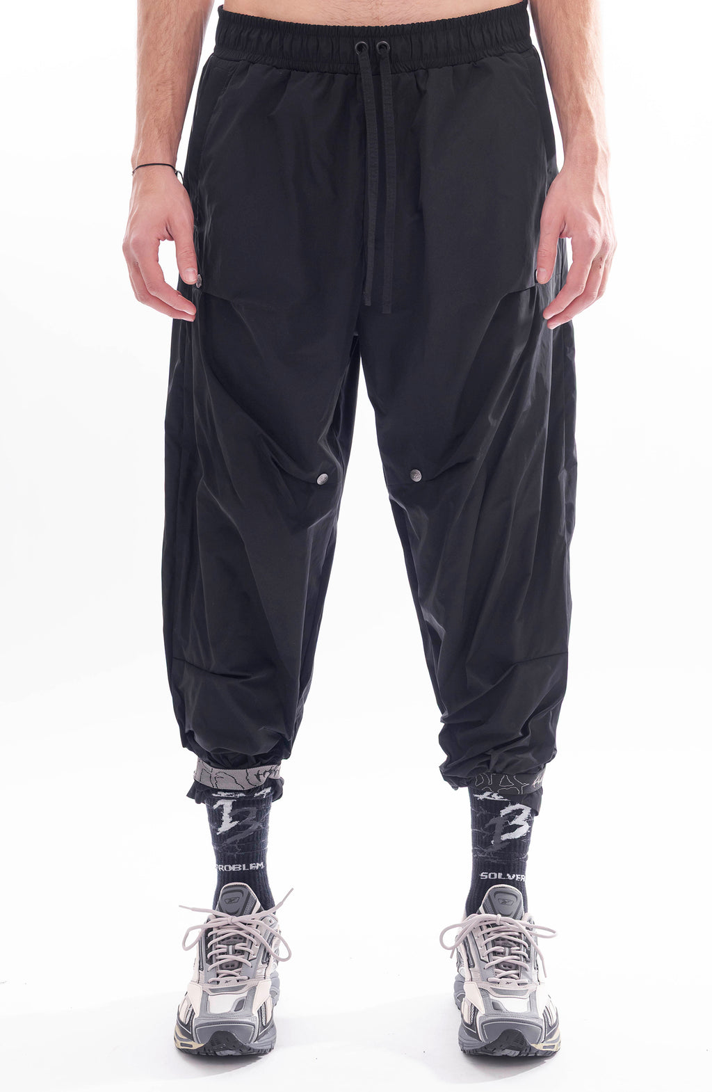 Luda - Noir Track Pant