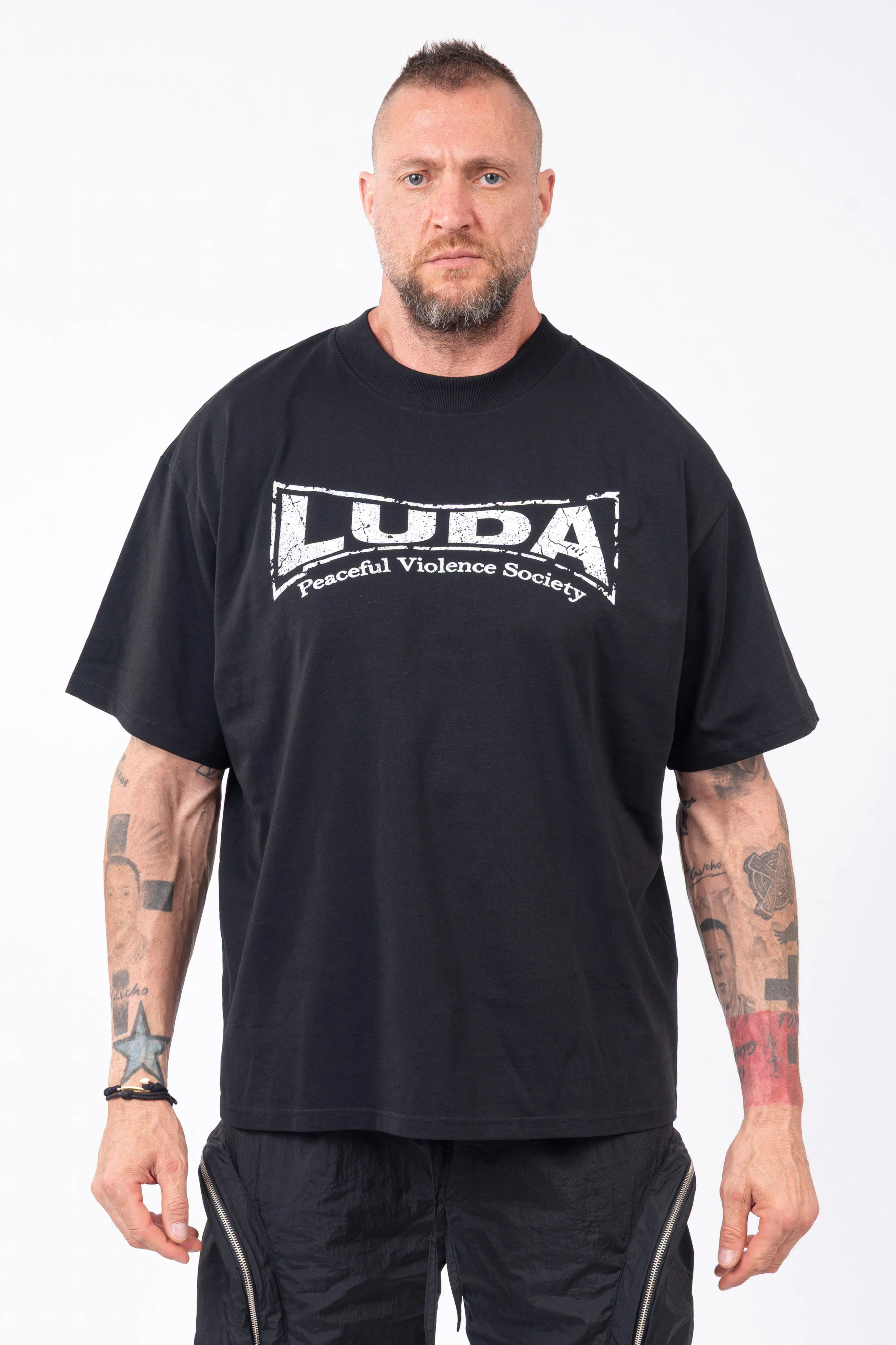 Luda - Blue Eyes Calm Face T-Shirt