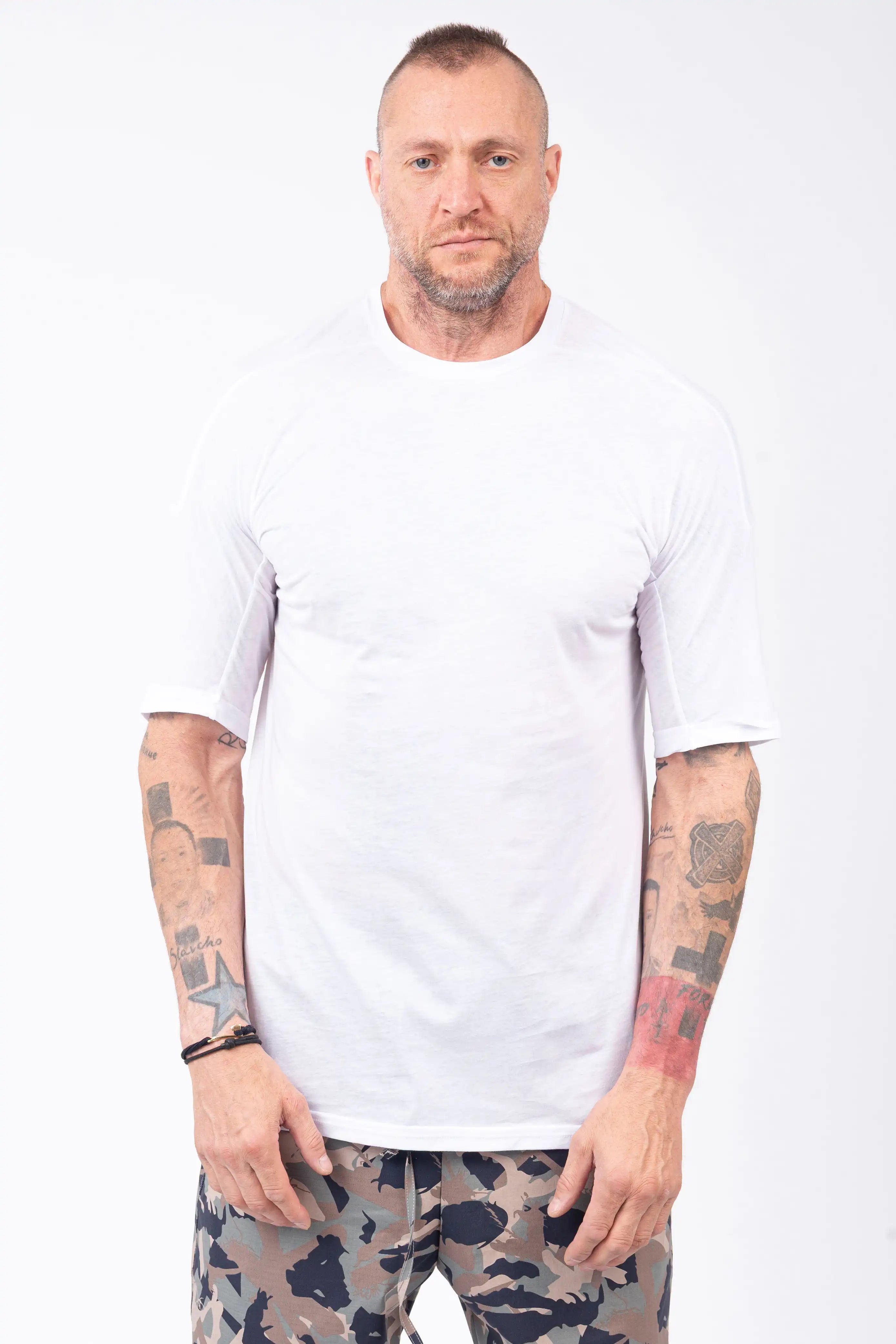 Luda - Plain White T-Shirt